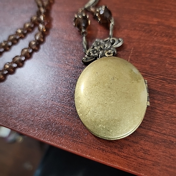 Sweet Romance vintage Beaded Locket - Picture 5 of 8